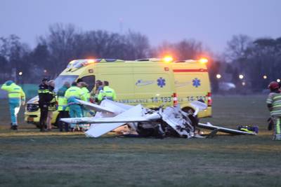 Sportvliegtuig crasht op vliegveld Hilversum