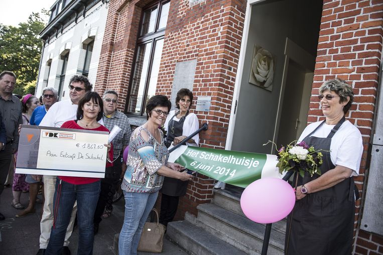 Schakelhuisje brengt mensen samen in oud gemeentehuis Brecht In de