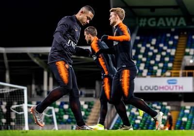 Oranje zonder Memphis tegen Noord-Ierland