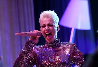 Non is doodziek en 'heeft niets meer' maar blijft strijden tegen Katy Perry