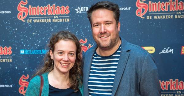 Thuis Acteur Raf Jansen Stelt Vriendin Voor Op Premiere Sinterklaas En De Wakkere Nachten Film Hln Be