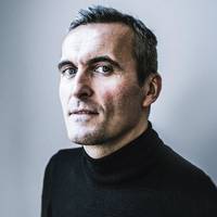 ‘Mensen sparen altijd net iets meer dan nodig’: econoom Gert Peersman (UGent) over groei, begroting en defensie