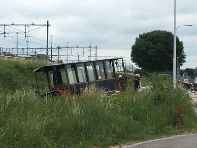 Paardentram kiepert plots in sloot
