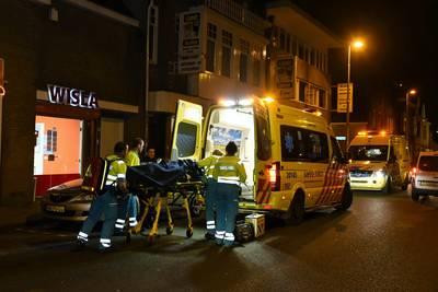 Bezoeker seksbioscoop levensbedreigend gewond na val