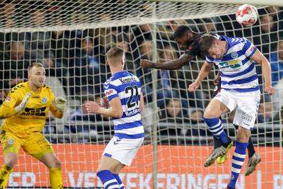 Topploegen in eerste divisie laten punten liggen