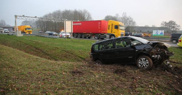 Ouder echtpaar gewond na ongeval op A58 bij Heerle, weg weer vrij