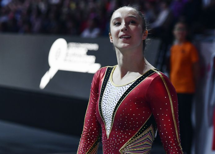 Nina Derwael past voor finale grond op WK turnen in Stuttgart: "Pijnlijke voet sparen met oog op ...