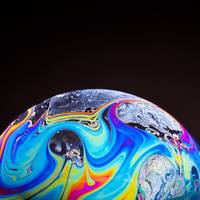 Heel ver voorbij Neptunus: twee ruimtesondes verkennen de heliosfeer, die cruciaal is voor onze kosmische veiligheid