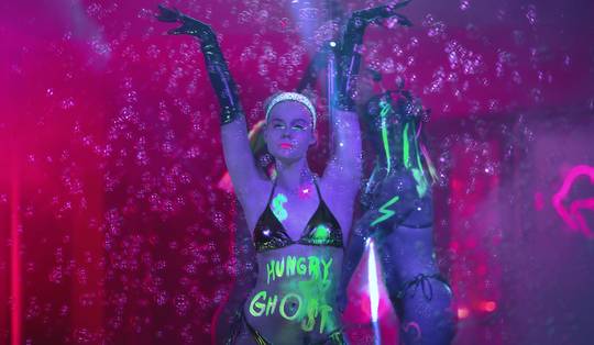 Een OnlyFans-account, het single moederschap, een gemene ex: en toch verrast ‘Margo’s Got Money Troubles’ op een goede manier