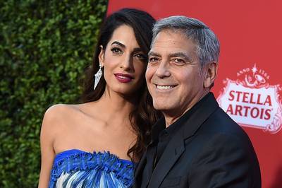 Gulle Clooney's doneren half miljoen dollar aan wapenprotest