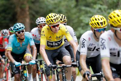 LIVE: Opgave Gesink, Sky houdt kopgroep in vizier