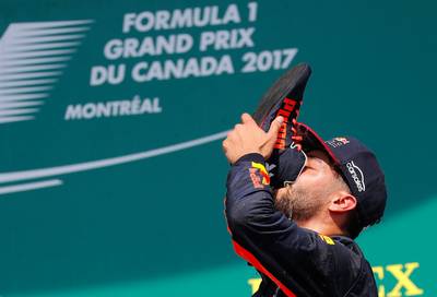 Ricciardo houdt shoey-traditie in stand