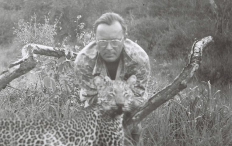 Jachtfoto's prins Bernhard in Afrika duiken op | De Volkskrant
