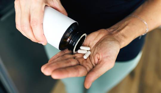 Na de onthullingen over supplementenverkoop in België: wie grijpt in?