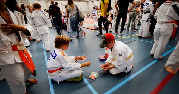 800 judoka's uit zes landen niet in de zon, maar op de mat