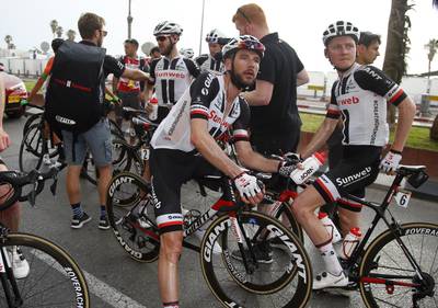 Curvers smijt met bidon: Ik werd bijna overhoop gereden