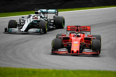 LIVE | Verstappen nadert Ferrari's tot op een tiende