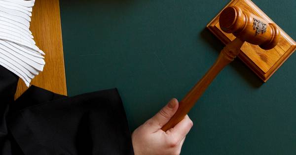 Bezetters kamp moeten wegwezen en een jaar niet terugkomen