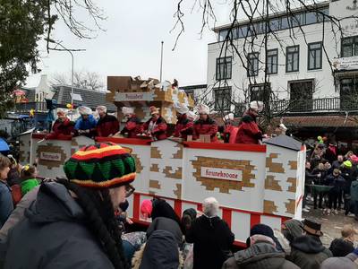 Beekse Rozenmaondag groter dan ooit: zes extra wagens van afgelaste optochten ingeschreven