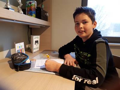 Sverre (12) schrijft open brief aan minister Ben Weyts (N-VA): “Laat ons alsjeblieft in juni op bosklassen gaan, want ik wil het zesde leerjaar leuk afsluiten”