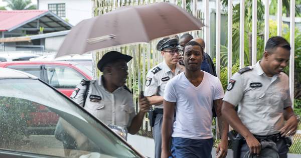 OM Paramaribo eist 18 maanden tegen rappers SFB om seksfilmpje - AD.nl