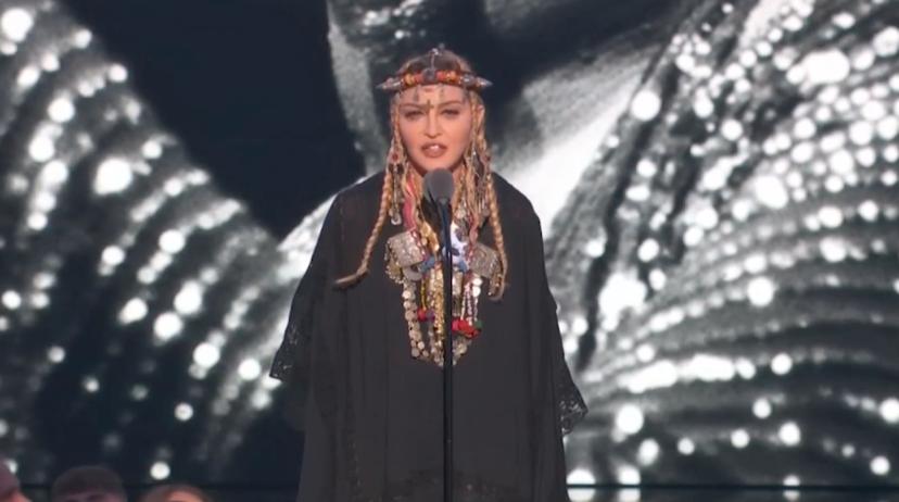 Madonna brengt ode aan Aretha Franklin tijdens VMA’s, maar praat alleen over zichzelf
