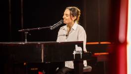 Welkom in Doris haar wereld met met 'Dancing in the Dark'