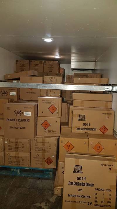 Opgepakte verdachten trailer vol illegaal vuurwerk mogen naar huis, onderzoek duurt voort