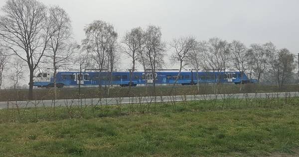 Geen treinen tussen Zwolle en Enschede door aanrijding met persoon - De Stentor