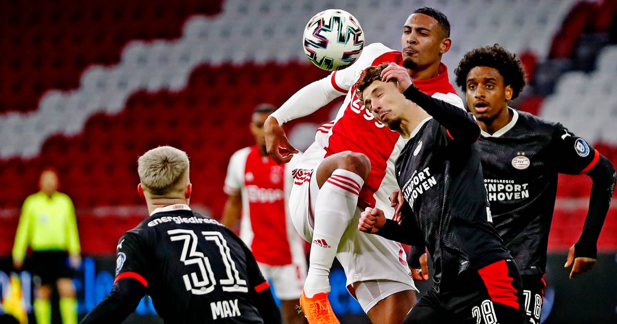 Ajax knokt zich naast PSV in boeiende eredivisietopper | Nederlands voetbal | bndestem.nl