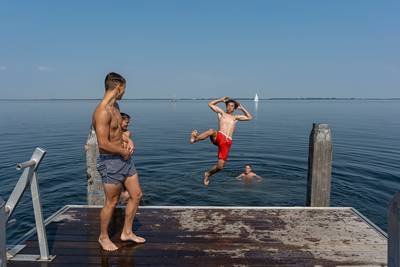 Zomerse sprong in de Grevelingen