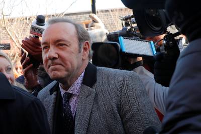 Kevin Spacey zwijgt op rechtbankzitting