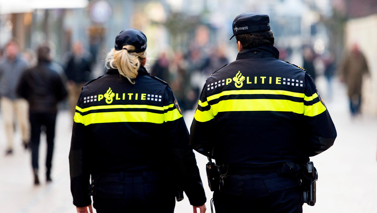 Politie Wil Aparte Status Voor Agent Na Geweld Het Parool