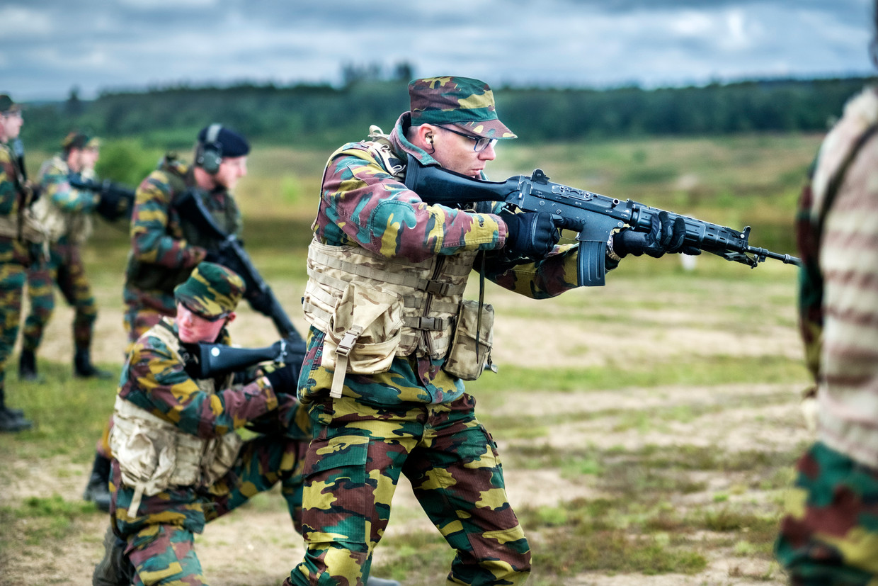 Belgisch leger kijkt in financiële afgrond De