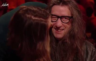 Anouk krijgt de man die haar blonde del noemde muisstil