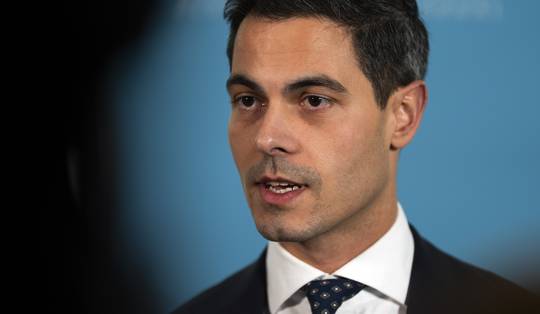 Nederlandse partijen D66, VVD en CDA bereiken regeringsakkoord op hoofdlijnen: ‘Rekening niet doorschuiven naar toekomstige generaties’