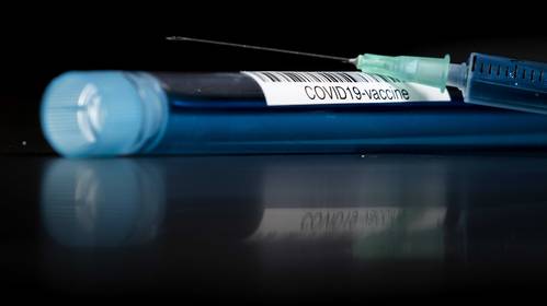 Wie wint de race naar het vaccin?