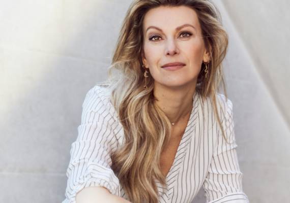 Schrijfster Susan Smit: “Ik ben als een vuilnisbak aan de straat gezet”