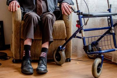 Lies (75) uit Goor had zorg nodig, maar moest maanden wachten: 'Alsof ze ons niet geloofden’