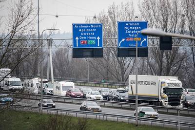 Half uur vertraging tussen Duitse grens en Arnhem