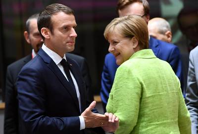Macron en Merkel tonen zich verbonden in Brussel