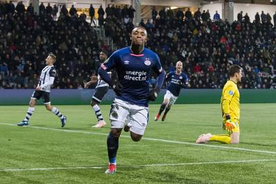 Bergwijn blij met ‘zaalvoetbalgoal’