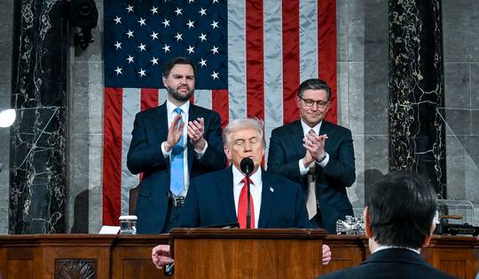 Trump roemt economie tijdens langste State of the Union ooit, ondanks onvrede over beleid