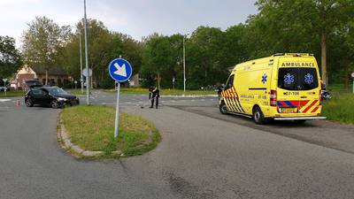 Twee auto’s botsen in Wageningen, één gewonde