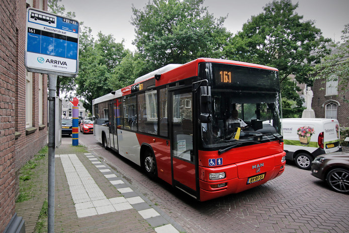 Arriva knipt en schaaft aan buslijnen in Oost-Brabant | Oss | bd.nl