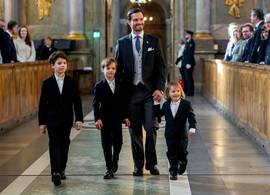 De eerste foto’s van de Zweedse prinsjes met prinses Ines