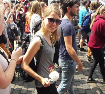 Protest met wc-borstel: schijt aan de wereldtop