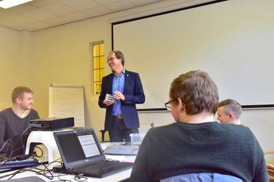 'Wij zoeken speciaal autisten voor dit werk'