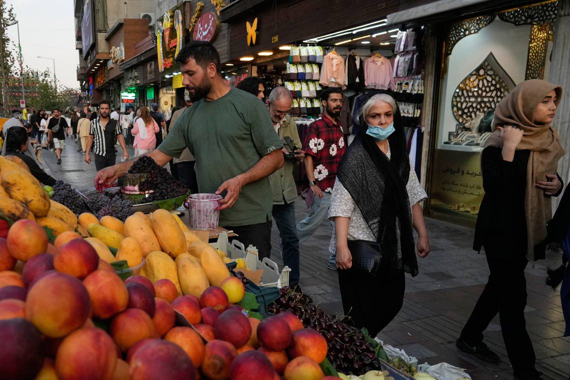 Oorlog maakt eten onbetaalbaar in Iran: ‘Alles is vijf of zes keer zo duur’