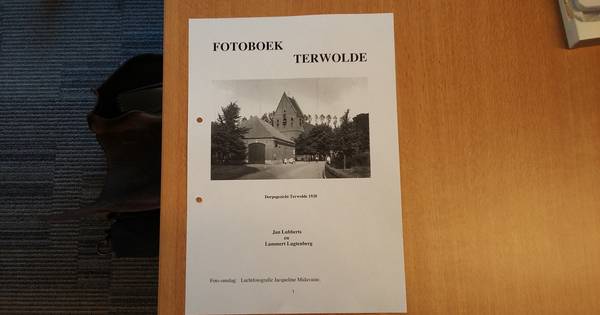 Vuistdik fotoboek Terwolde in aantocht | Deventer - De Stentor